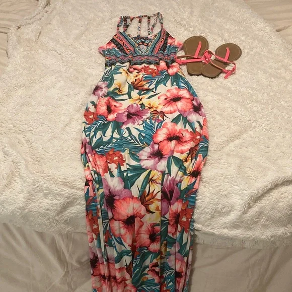 Charlotte Russe Multicolor Floral Maxi Dress with matching Sandals - Picture 2 of 9